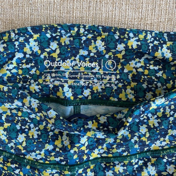 LIMITED EDITION Outdoor Voices Mineral Blooms Sports Bra - Picture 5 of 9